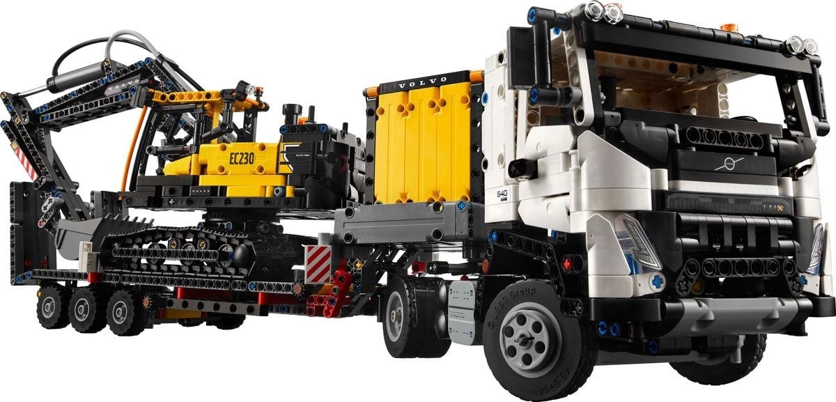 Technic : camion Volvo FMX et excavatrice électrique EC230